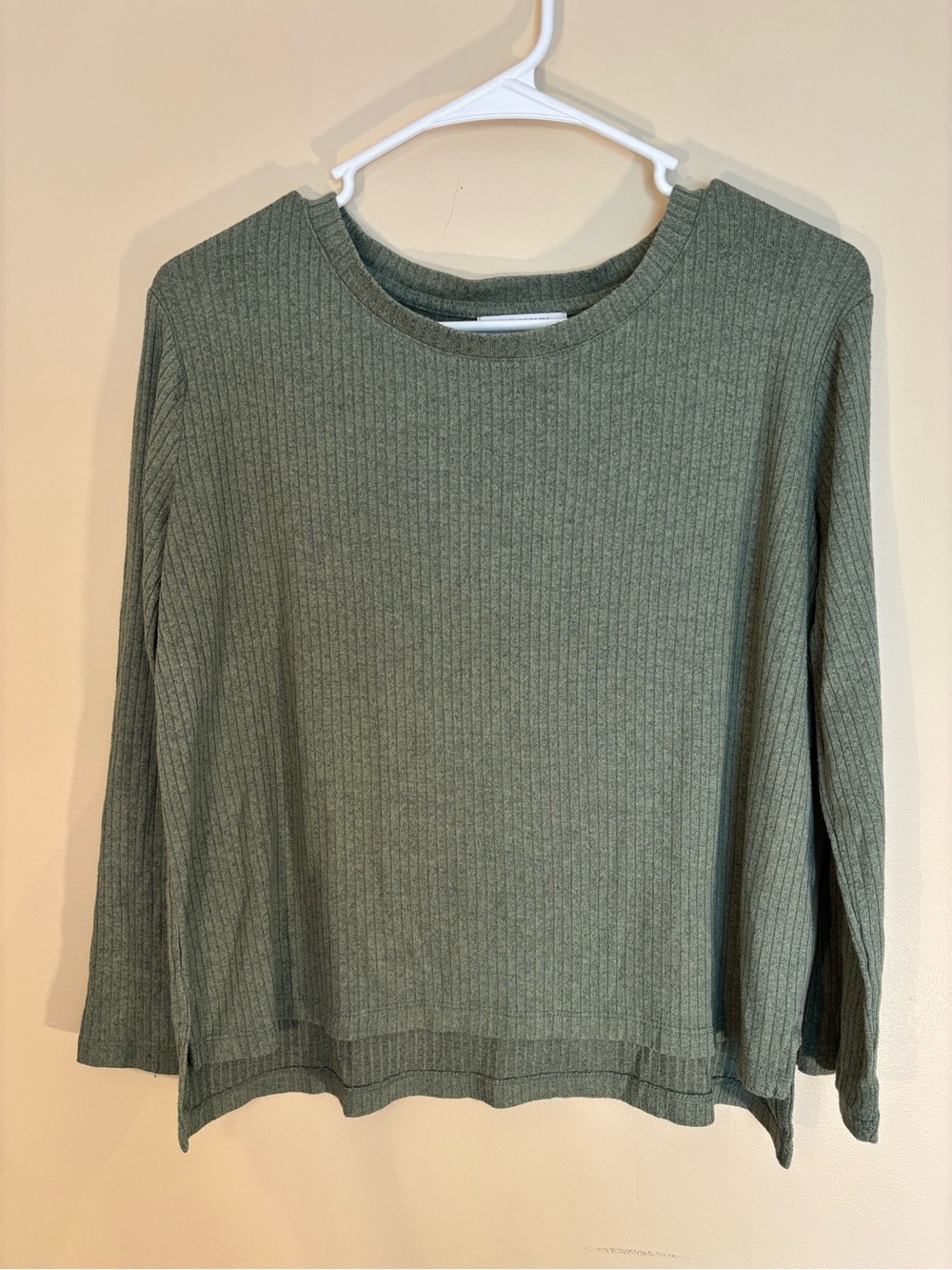 Old Navy Sage Green Ribbed Long-Sleeve Tee